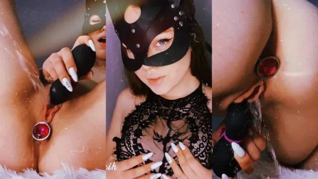 潮吹喷射：颤抖小穴在镜头前高潮