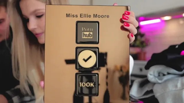 Amateur milf teen anal blowjob unboxing