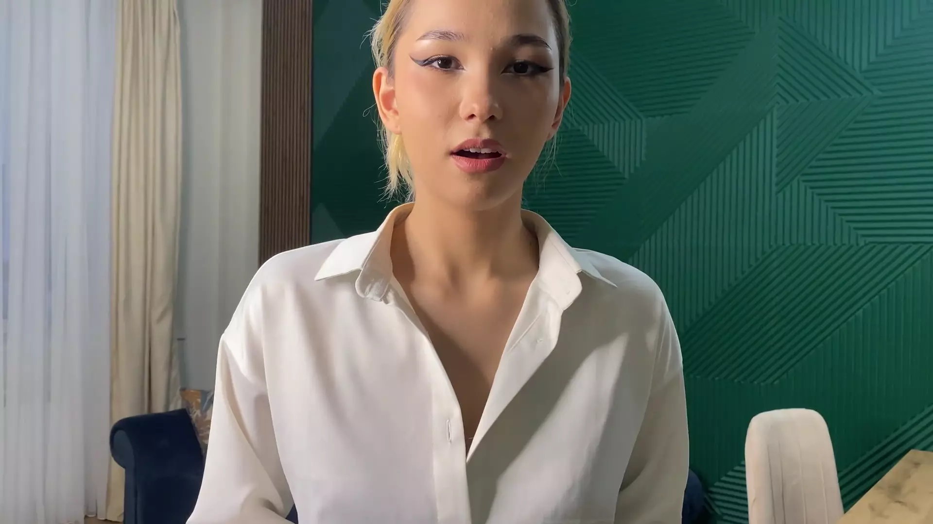 熟女房产经纪人lil karina的销售大师课