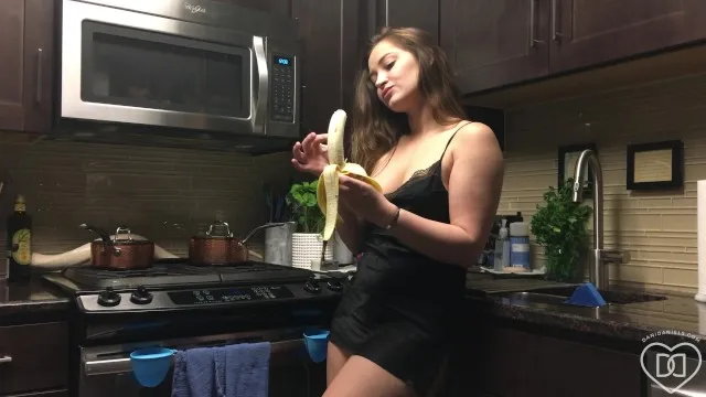 Danidaniels.com - 76 danidaniels.com gets wild