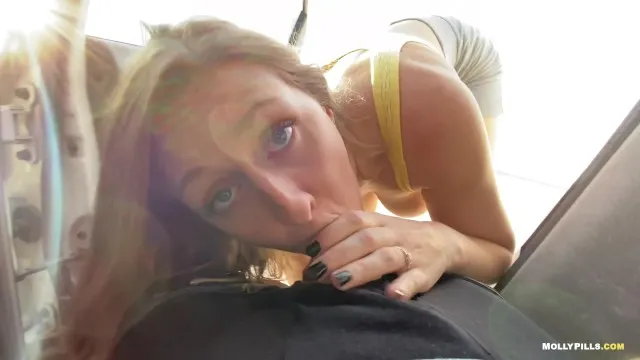 Pov-fick auf öffentlichem parkplatz mit molly pills bei avn 2020