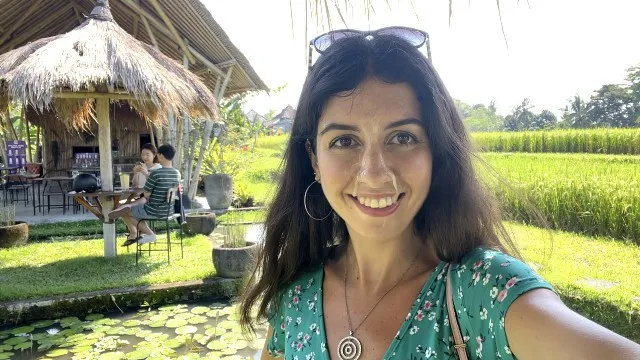 любительская milf лицо сперма ест пасту карбонара