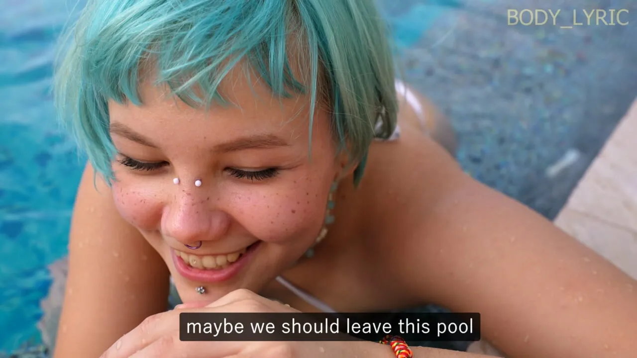 Stepsister seduces stepbrother in new swimsuit