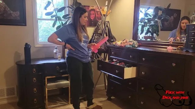 Stepmom finds stepdaughter's huge dildo and tries it out