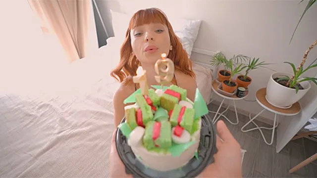 Creampie d'anniversaire par demi-frère à demi-sœur