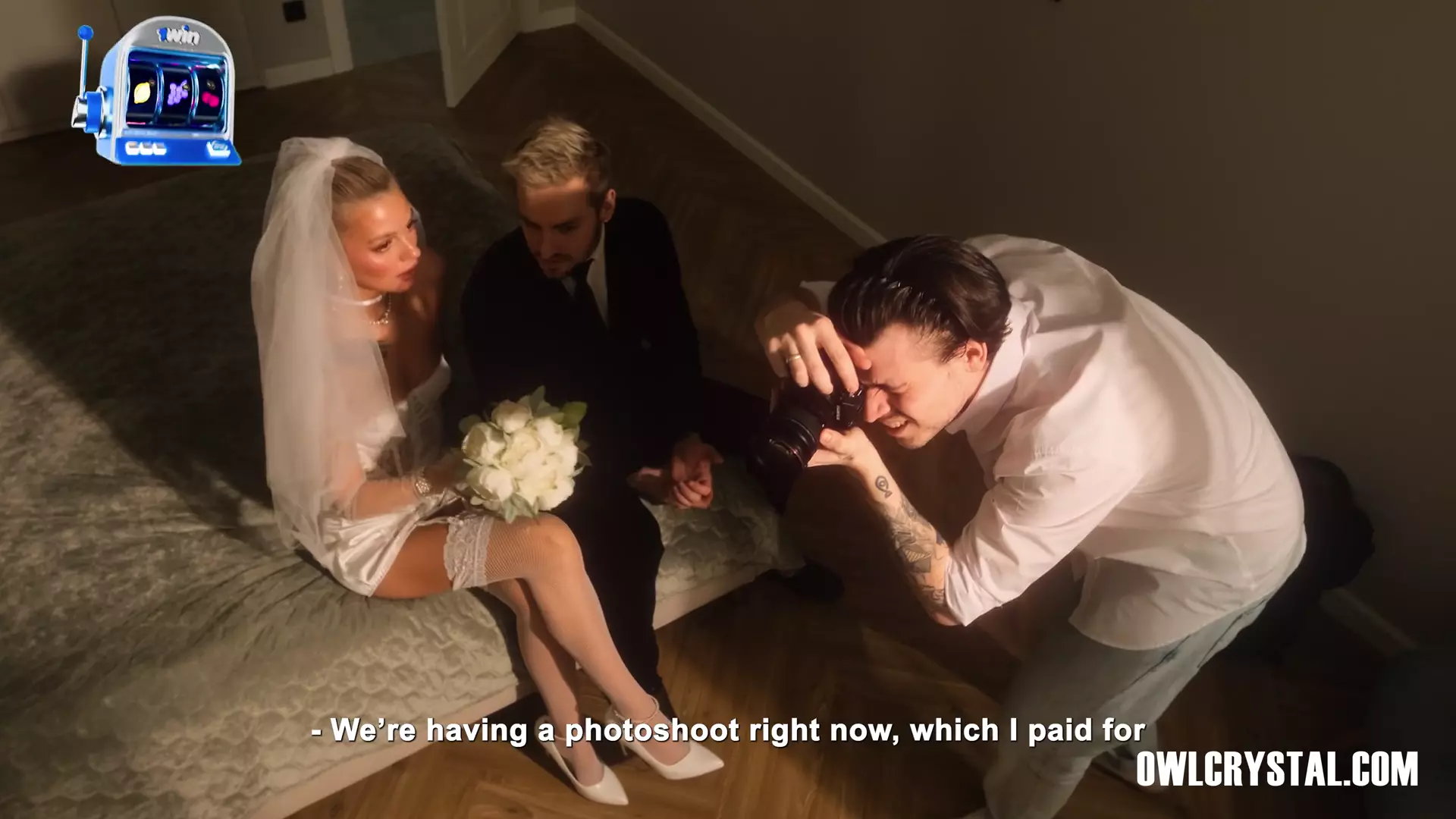 Bride cheats on groom with photographer