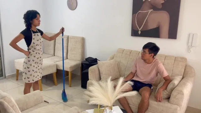 Stepsister stress relief ends in cumshot