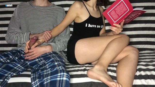 Step sister handjob surprise - she didn't know he had skills