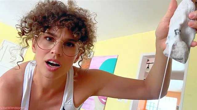 Von milf beim wichsen erwischt, die sperma-socke findet