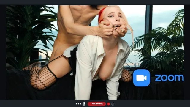 Appel zoom devient show sexe amateur avec mon mec