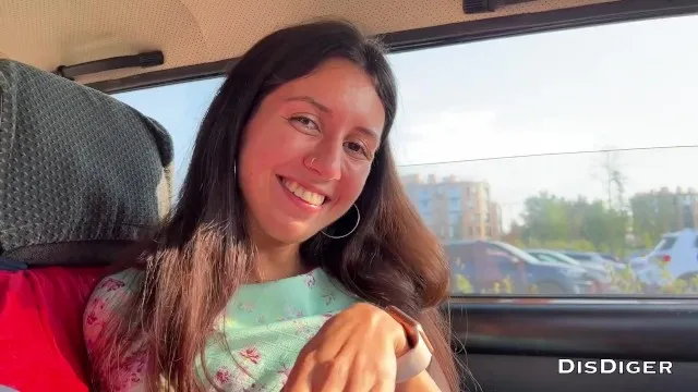 русская тинка анально в машине в лесу
