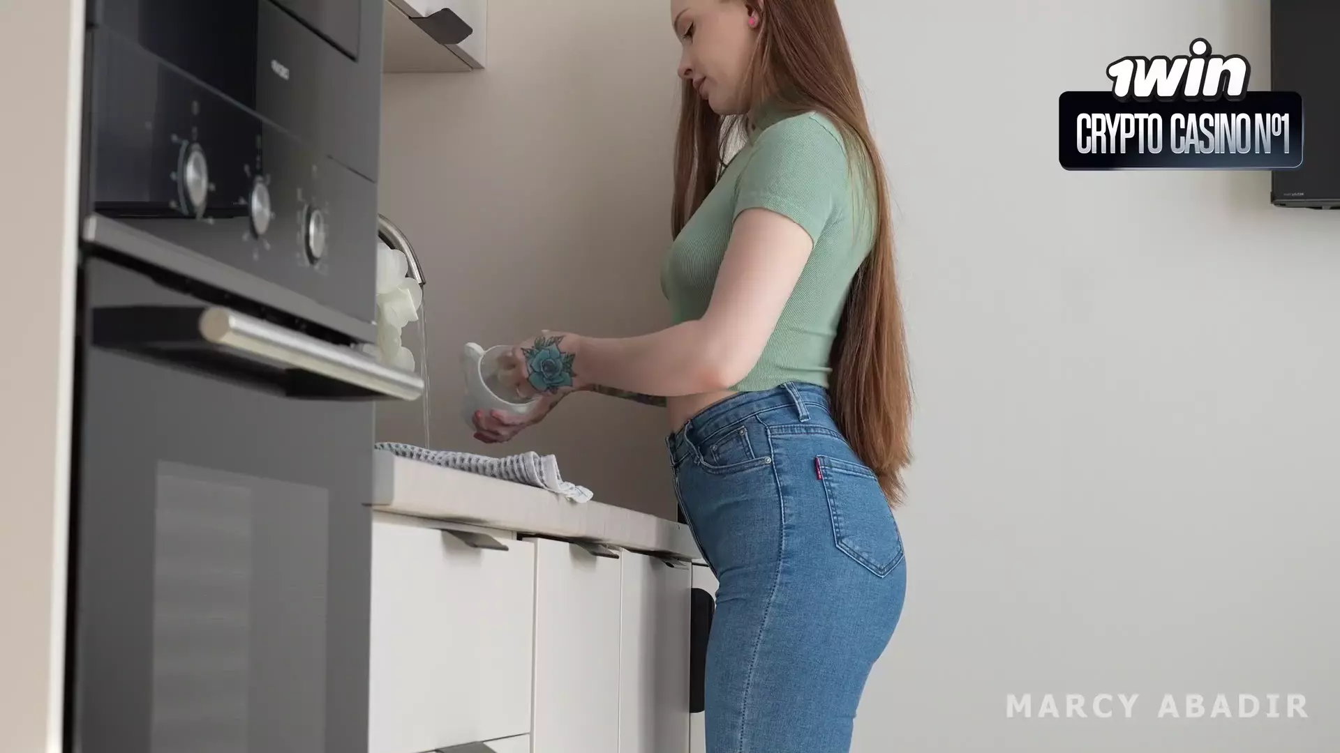 Jeans curves drive him wild