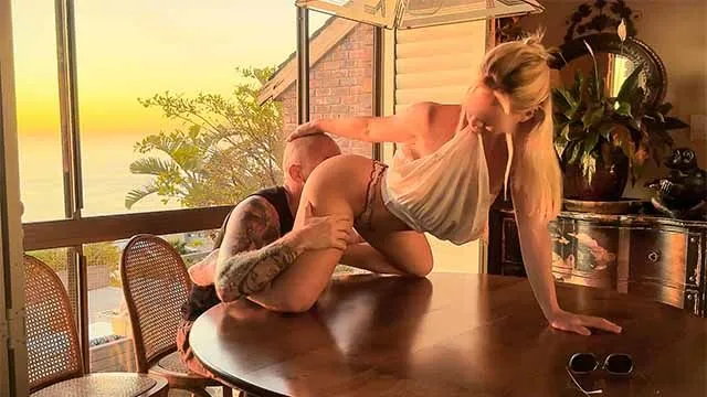 Belle-sœur milf teen anal fellation à la maison d'été