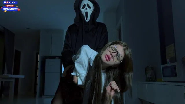Screaming hard anal: a scream movie porn parody