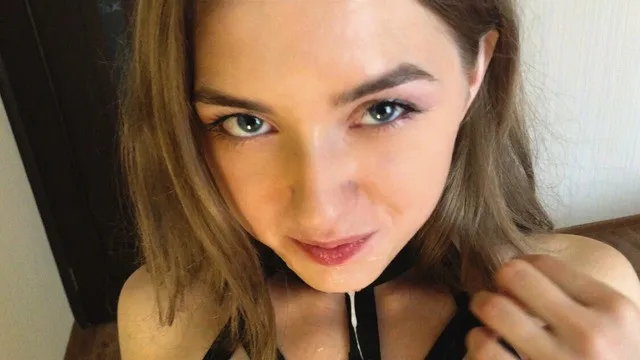 أمي ناضجة تتوق إلى زبك بعد انتظار طويل