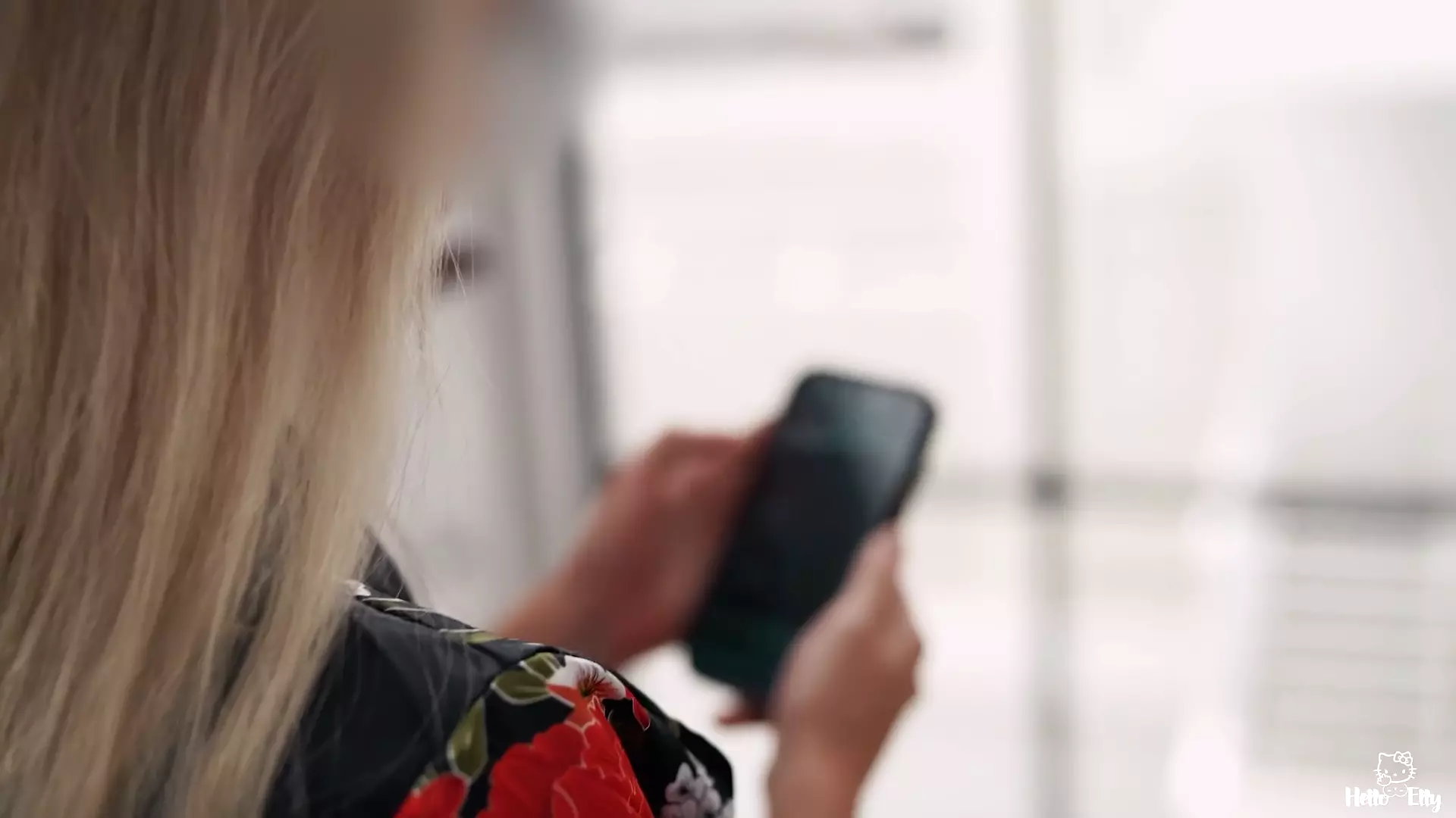 Belle-mère milf offre premier anal et fellation à un jeune