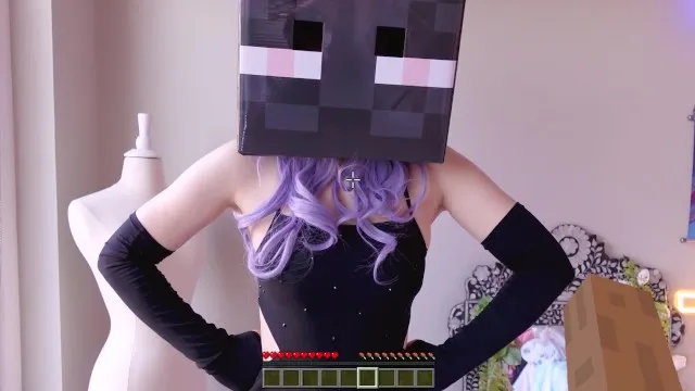 Minecraft gaming first time with shaekitty