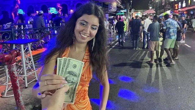 Sorpresa con travesti puta termina en anal duro