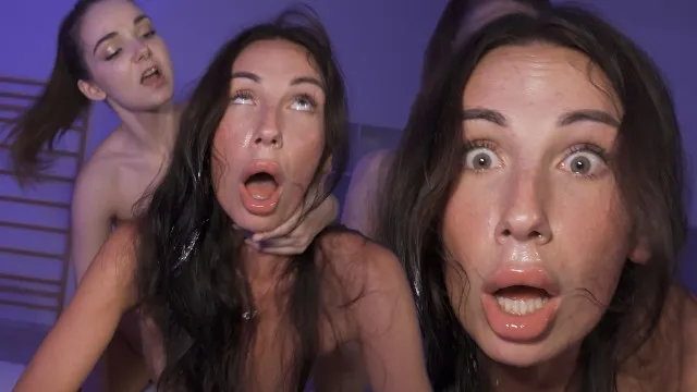 Submissive bimbo teen cums her brains out during cervix crushing ff...