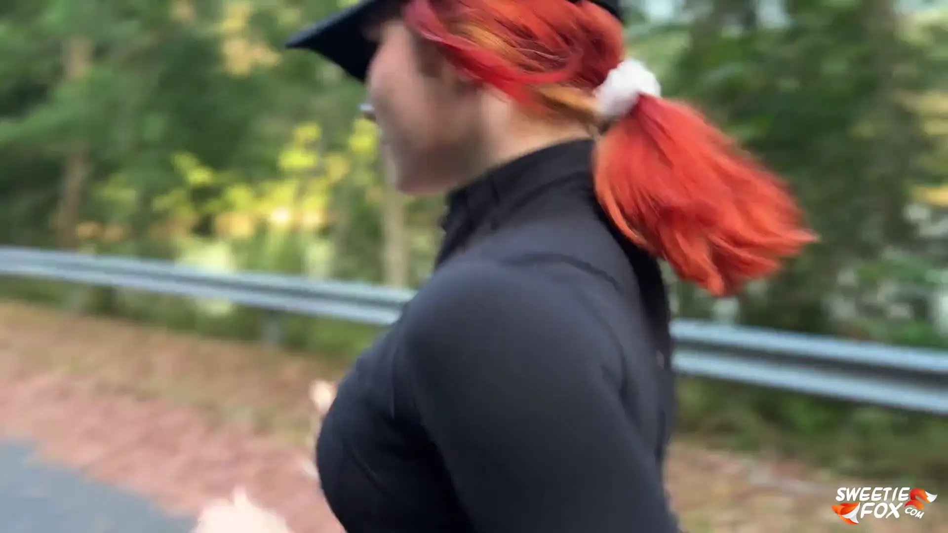 Morning jog turns to outdoor amateur anal fuck
