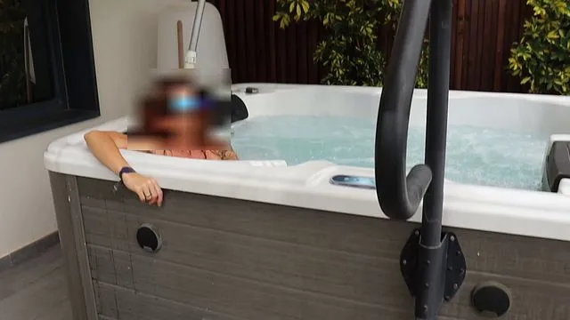 Engano meu marido com um rico turista italiano