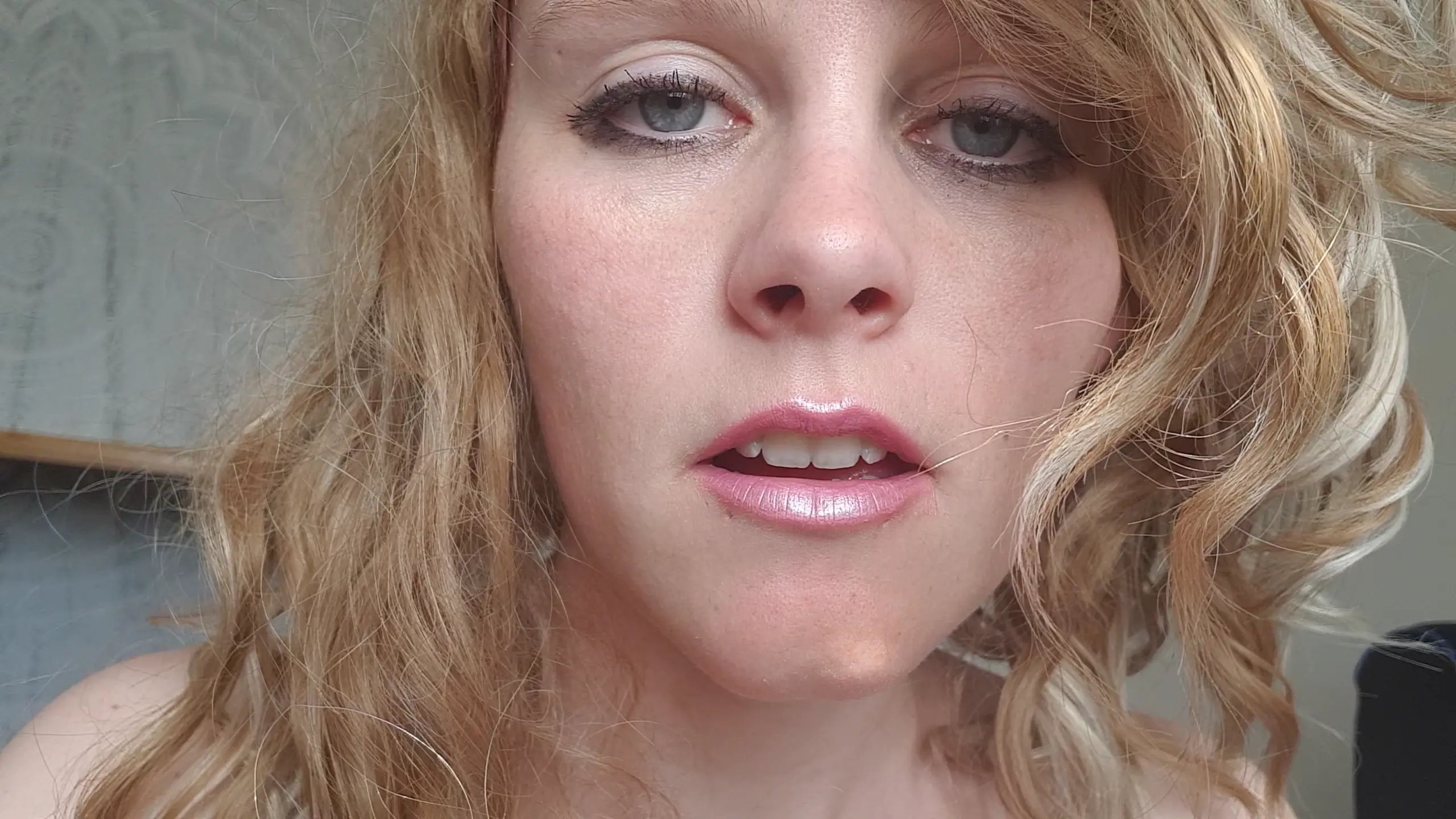 Exgirlfriend milf shows you what you're missing