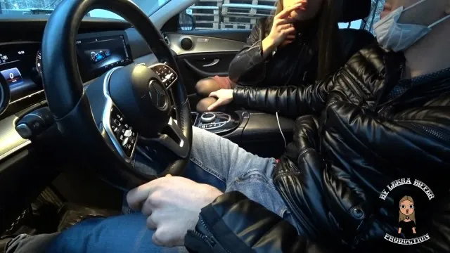 Amateur milf sucks driver after no cash